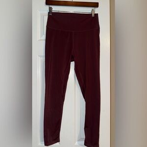 Lululemon 6 or 8 Burgundy mauve High-Waisted Leggings capri pants